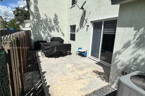 Condo in Homestead, Florida, 3 bedrooms № 1938676 - photo 19