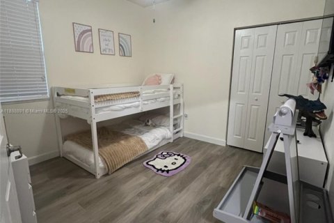 Condo in Homestead, Florida, 3 bedrooms № 1938676 - photo 16