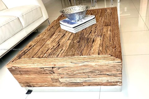 Снять в аренду кондоминиум в Дорал, Флорида 1 спальня, 71.07м2, № 1954846 - фото 5