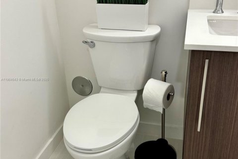 Снять в аренду кондоминиум в Дорал, Флорида 1 спальня, 71.07м2, № 1954846 - фото 17