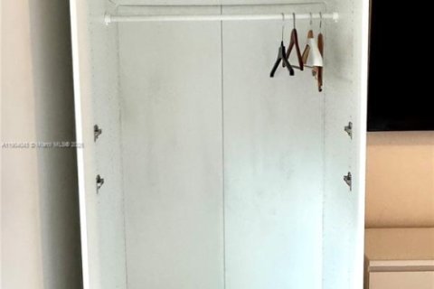 Снять в аренду кондоминиум в Дорал, Флорида 1 спальня, 71.07м2, № 1954846 - фото 24