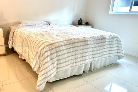 Снять в аренду кондоминиум в Дорал, Флорида 1 спальня, 71.07м2, № 1954846 - фото 18