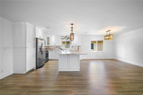 House in Delray Beach, Florida 2 bedrooms, 141.86 sq.m. № 2010820 - photo 9