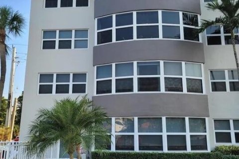 Copropriété à louer à Fort Lauderdale, Floride: 2 chambres, 120.77 m2 № 2188938 - photo 27