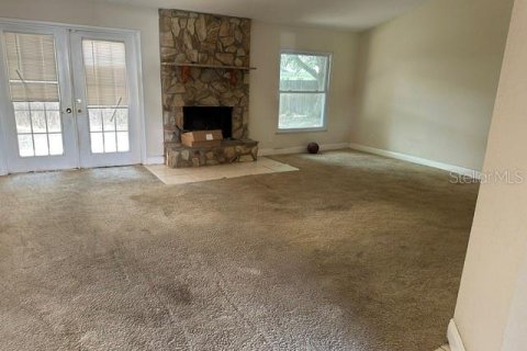 House in Winter Haven, Florida 3 bedrooms, 127.18 sq.m. № 2218231 - photo 12
