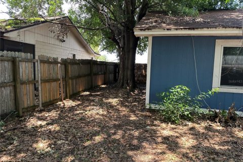 House in Winter Haven, Florida 3 bedrooms, 127.18 sq.m. № 2218231 - photo 23