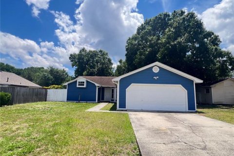 House in Winter Haven, Florida 3 bedrooms, 127.18 sq.m. № 2218231