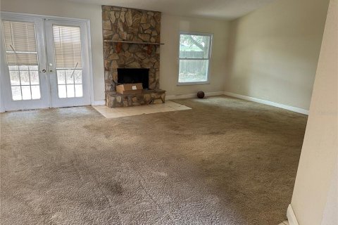 House in Winter Haven, Florida 3 bedrooms, 127.18 sq.m. № 2218231 - photo 11