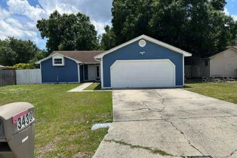 House in Winter Haven, Florida 3 bedrooms, 127.18 sq.m. № 2218231 - photo 10