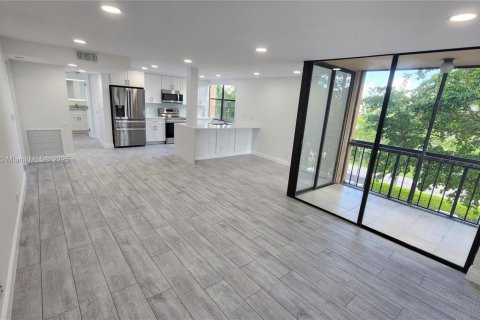 Снять в аренду кондоминиум в Делрей-Бич, Флорида 1 спальня, 70.42м2, № 1951272 - фото 5