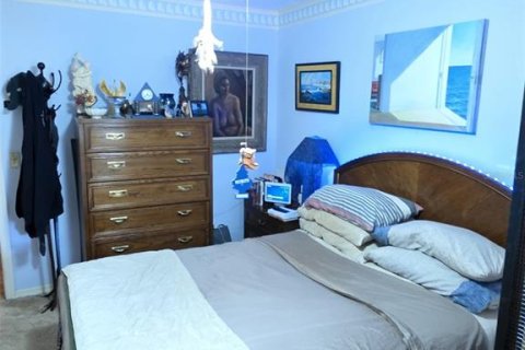 Casa en venta en Temple Terrace, Florida, 4 dormitorios, 234.76 m2 № 1828560 - foto 14