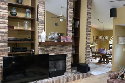 Casa en venta en Temple Terrace, Florida, 4 dormitorios, 234.76 m2 № 1828560 - foto 3