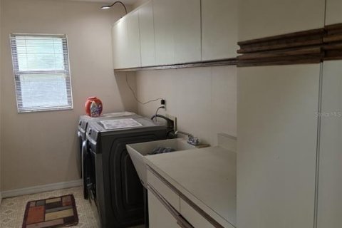Casa en venta en Temple Terrace, Florida, 4 dormitorios, 234.76 m2 № 1828560 - foto 12