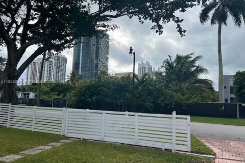 Casa en alquiler en Sunny Isles Beach, Florida, 3 dormitorios, 137.87 m2 № 2037906 - foto 6