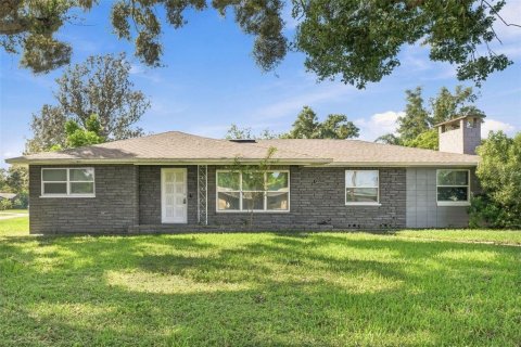 Villa ou maison à Umatilla, Floride 3 chambres, 142.14 m2 № 2431787