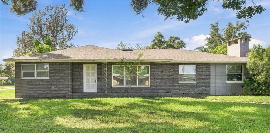 Villa ou maison à Umatilla, Floride 3 chambres, 142.14 m2 № 2431787