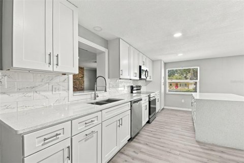 Villa ou maison à louer à Umatilla, Floride: 3 chambres, 142.14 m2 № 2431787 - photo 17