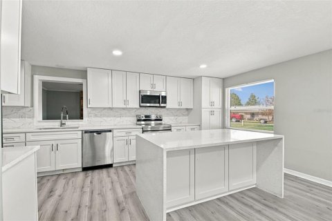 Villa ou maison à louer à Umatilla, Floride: 3 chambres, 142.14 m2 № 2431787 - photo 15