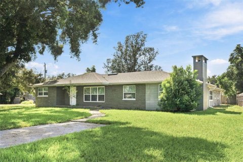 Villa ou maison à louer à Umatilla, Floride: 3 chambres, 142.14 m2 № 2431787 - photo 5