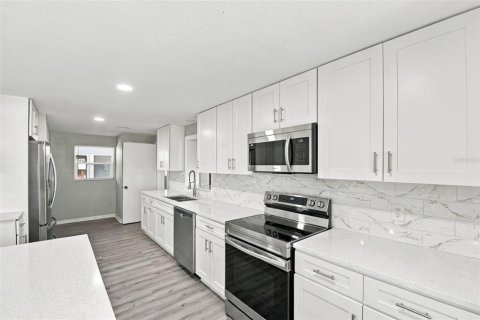 Villa ou maison à louer à Umatilla, Floride: 3 chambres, 142.14 m2 № 2431787 - photo 21