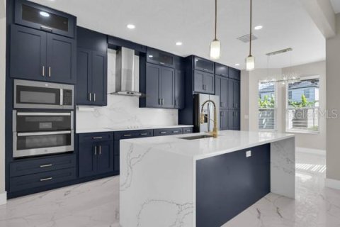 Villa ou maison à louer à Orlando, Floride: 5 chambres, 294.5 m2 № 2399448 - photo 25