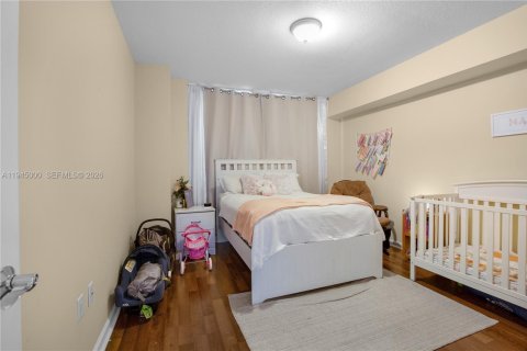 Condo in Fort Lauderdale, Florida, 2 bedrooms  № 2001749 - photo 9