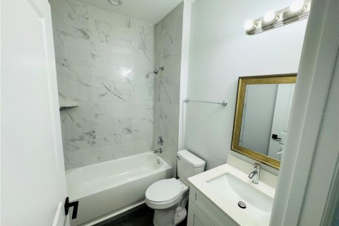 House in Ocala, Florida 4 bedrooms, 149.39 sq.m. № 1917422 - photo 8