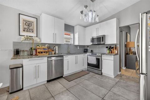 Villa ou maison à vendre à Homestead, Floride: 3 chambres, 161.56 m2 № 1998374 - photo 12