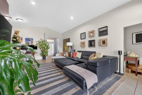 Villa ou maison à vendre à Homestead, Floride: 3 chambres, 161.56 m2 № 1998374 - photo 10