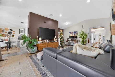 Villa ou maison à vendre à Homestead, Floride: 3 chambres, 161.56 m2 № 1998374 - photo 8