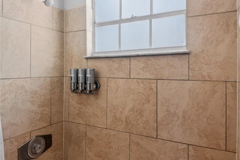 Купить кондоминиум в Киссимми, Флорида 5 комнат, 99.03м2, № 2196091 - фото 17