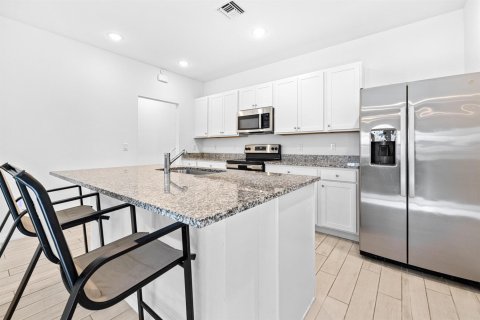 Casa en venta en Port St. Lucie, Florida, 3 dormitorios, 147.16 m2 № 2416112 - foto 7