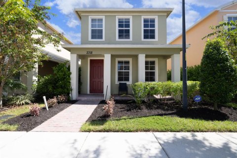 Casa en Port St. Lucie, Florida 3 dormitorios, 147.16 m2 № 2416112