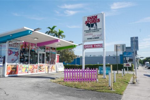 Immobilier commercial à vendre à Miami, Floride № 1936335 - photo 1