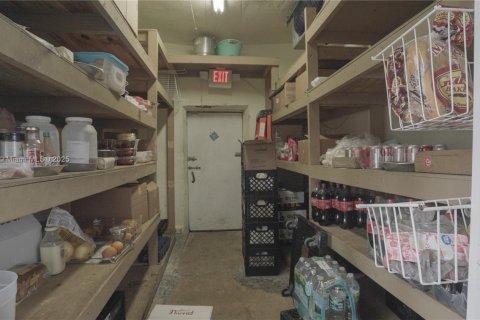 Immobilier commercial à vendre à Miami, Floride № 1936335 - photo 17