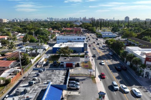 Immobilier commercial à vendre à Miami, Floride № 1936335 - photo 11