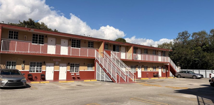 Appartement à Miami, Floride 2 chambres, 1947.05 m2 № 1972277