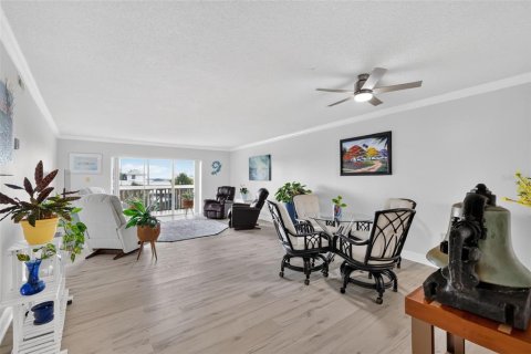 Copropriété à vendre à Mount Dora, Floride: 2 chambres, 112.32 m2 № 2408342 - photo 14
