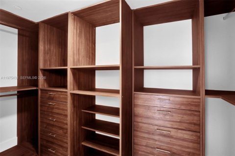 Condominio en alquiler en North Miami Beach, Florida, 3 dormitorios, 144.56 m2 № 2038458 - foto 8