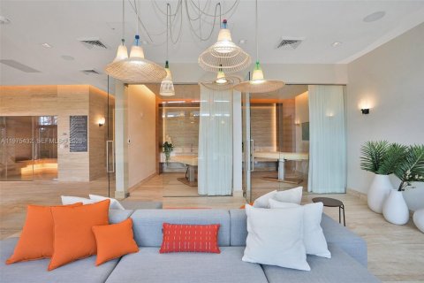 Condominio en alquiler en North Miami Beach, Florida, 3 dormitorios, 144.56 m2 № 2038458 - foto 24