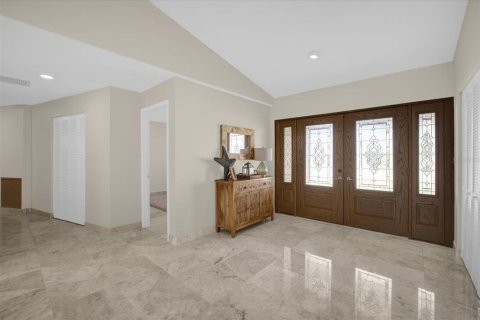 Villa ou maison à louer à New Port Richey, Floride: 4 chambres, 205.5 m2 № 1919321 - photo 13