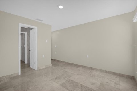 Villa ou maison à louer à New Port Richey, Floride: 4 chambres, 205.5 m2 № 1919321 - photo 24