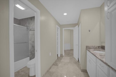 Villa ou maison à louer à New Port Richey, Floride: 4 chambres, 205.5 m2 № 1919321 - photo 27