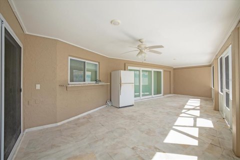 Villa ou maison à louer à New Port Richey, Floride: 4 chambres, 205.5 m2 № 1919321 - photo 14