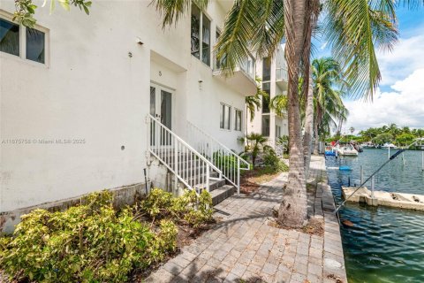 Immobilier commercial à vendre à Miami Beach, Floride: 2446.67 m2 № 2060013 - photo 4