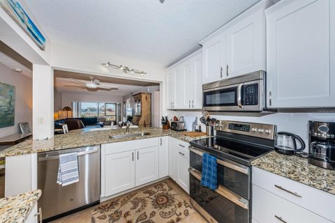 Condominio en alquiler en Saint Petersburg, Florida, 2 dormitorios, 82.68 m2 № 1147888 - foto 5