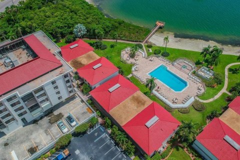 Condominio en alquiler en Saint Petersburg, Florida, 2 dormitorios, 82.68 m2 № 1147888 - foto 19