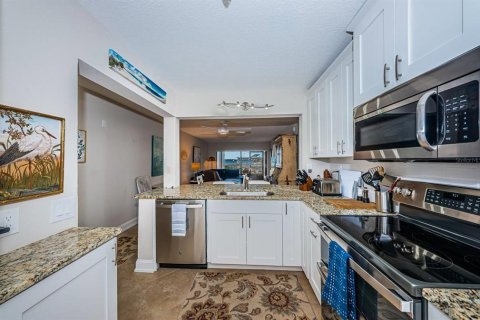Condominio en alquiler en Saint Petersburg, Florida, 2 dormitorios, 82.68 m2 № 1147888 - foto 6