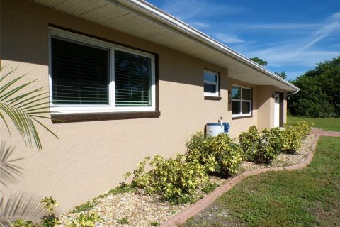 Villa ou maison à vendre à Port Charlotte, Floride: 2 chambres, 86.03 m2 № 2389245 - photo 22