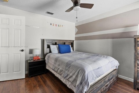 House in Orlando, Florida 3 bedrooms, 161.46 sq.m. № 1956265 - photo 23